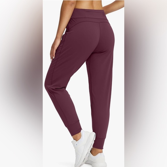 Soothfeel wine colored joggers. Women’s size medium - Picture 2 of 7